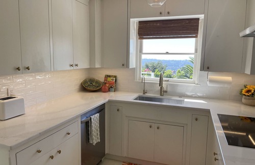 Upper Riviera House | Oceanfront Escape with High-Speed WiFi & Pet-Friendly Perks
