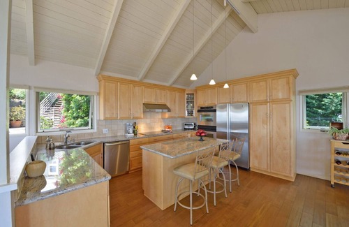 Central Malibu House | Oceanfront Escape with Privacy & 10/10 Guest Rating!