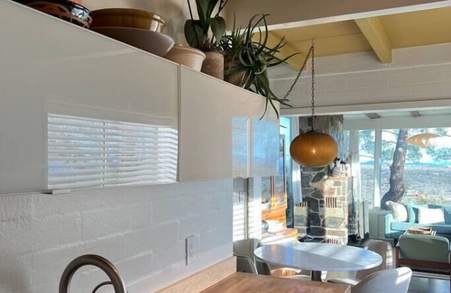 Yucca Valley House | Inviting High Desert House with Hot Tub & Breakfast