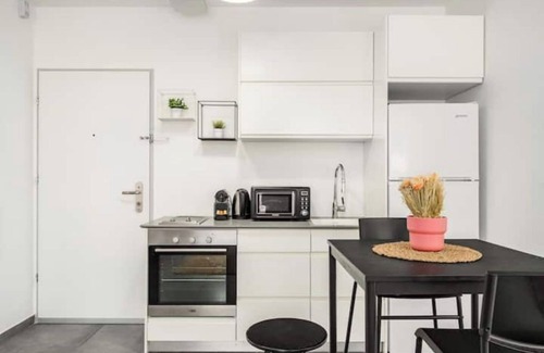 Kerem HaTeimanim Apartment | Sweet Allenby
