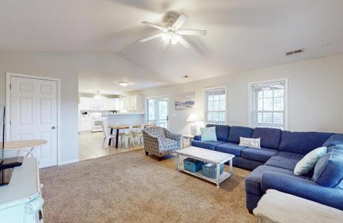Tranquil Harbour House | Delightful Stay at Sweet and Salty - Child-Friendly Escape
