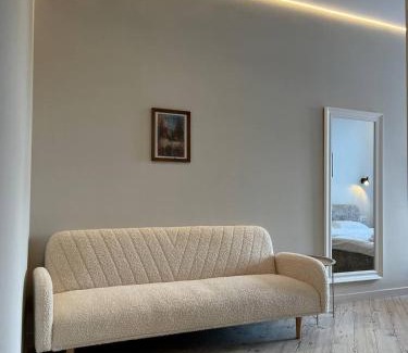 Lviv City Center Apartment | Cozy Apartments near Ploshcha Rynok with Ocean Views