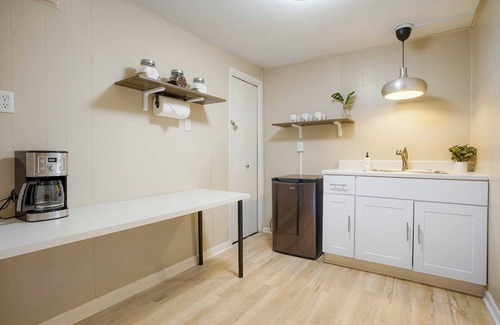 Lamar Heights Area House | Delightful Family Retreat at Allevo Homes - Rated 9/10