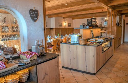 Hungerburg-Hoheninnsbruck Hotel | Experience Sweet Cherry Boutique & Guesthouse in Tyrol