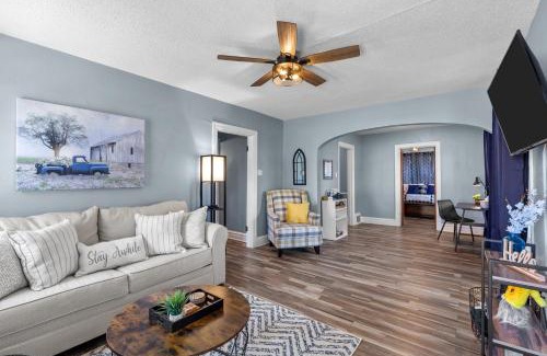 Warrenton House | Pet-Friendly Getaway at The Cherry House - JZ Vacation Rentals