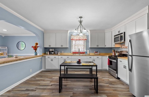 Warrenton House | Discover The Cherry House - Ideal for Family Getaways