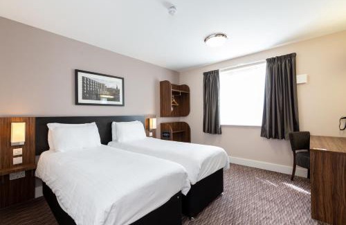 Dunfermline Hotel | Relaxing Getaway at Sweet Chestnut, Dunfermline by Marston's Inns