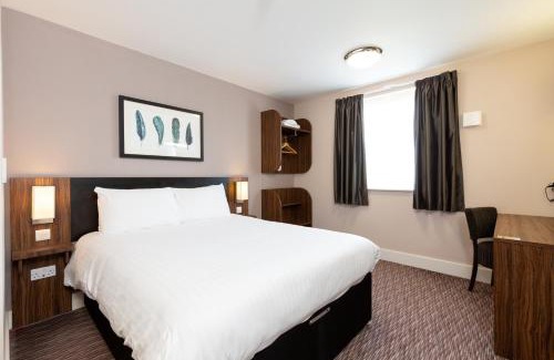Dunfermline Hotel | Relaxing Getaway at Sweet Chestnut, Dunfermline by Marston's Inns
