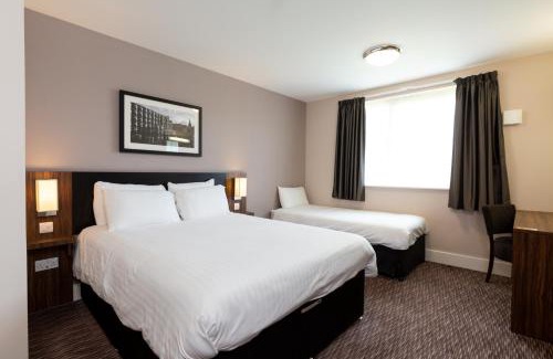 Dunfermline Hotel | Relaxing Getaway at Sweet Chestnut, Dunfermline by Marston's Inns