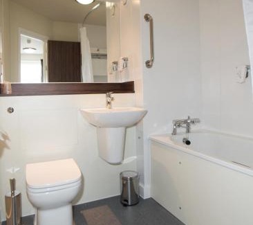 Dunfermline Hotel | Relaxing Getaway at Sweet Chestnut, Dunfermline by Marston's Inns