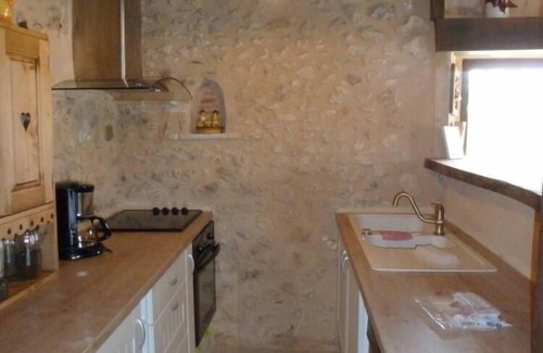 Douville House | Charming Country Cottage Retreat in Scenic Purple Périgord
