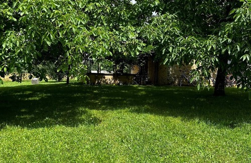 Douville House | Charming Country Cottage Retreat in Scenic Purple Périgord