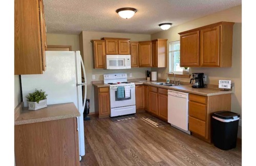 Crosby Apartment | Charming Sweet Escape by C-I Bike and Snowmobile Trail