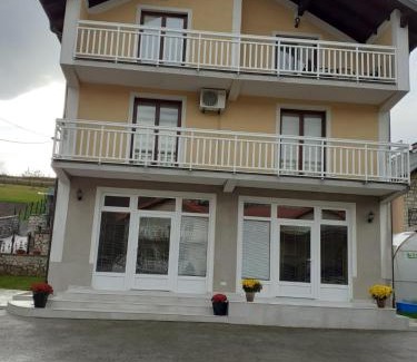 Hadzici Villa | Inviting Sweet Holiday Home - Rated 9/10 & Family-Friendly