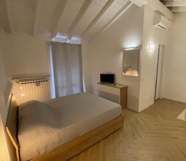 Azzano San Paolo Apartment | Cozy Retreat with Parking: Guest Rated 9.2, Pet-Friendly