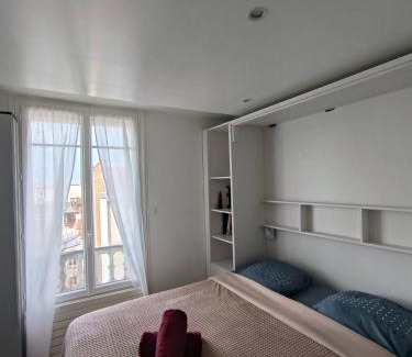 Vignerons Apartment | Ideal Stay Near Château de Vincennes - Rated 9.2/10