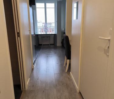 Vignerons Apartment | Ideal Stay Near Château de Vincennes - Rated 9.2/10