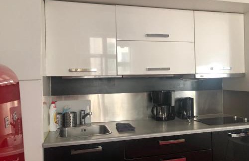 Ylamylly Apartment | Cozy Stay at Sweet Home 40 in City Center Punavuori