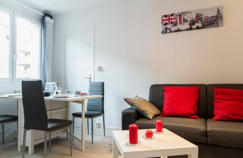 Faubourg-Raines Apartment | Cozy Retreat at Sweet Home Dijon Nodot – Pet & Child Friendly