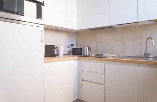 Carrobbio Apartment | Inviting SWEET HOME in Downtown Milan with Spa & Hot Tub