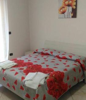 Cimitile Apartment | Cozy Sweet Home Giulia: Family and Pet Friendly Retreat