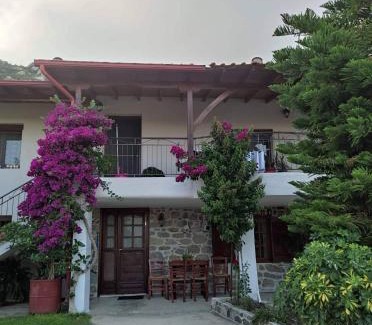Sithonia Apartment | Welcoming Sweet Home: Child-Friendly Stay Rated 9.1/10