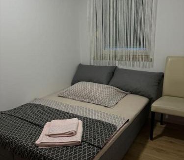 Cove Tri Zala (Zrnovo) Apartment | Welcoming Stay at Sweet Home: Family & Pet Friendly
