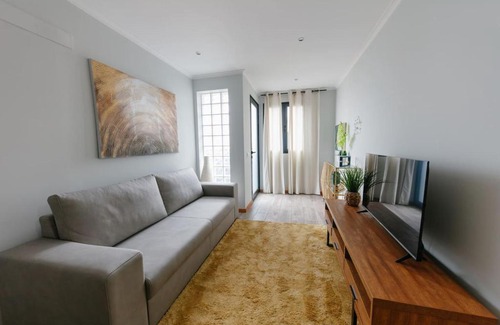 Canical Apartment | Idyllic Oceanfront Retreat with Hot Tub & Breakfast Included