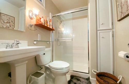 Arden-Arcade House | Ideal Family Retreat in Sacramento, Moments from Freeway
