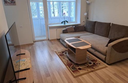 Siauliai City Center Apartment | Cozy Sweet Home: Child-Friendly with Guest Rated 9.8