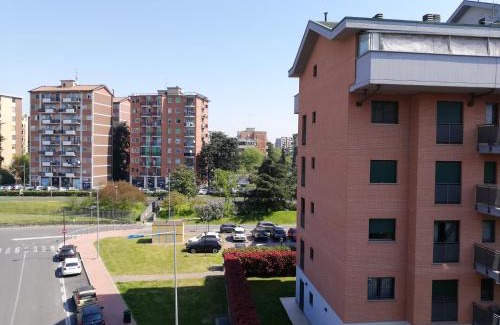 San Donato Milanese House | Cozy Sweet Home Milano B&B: Pet-Friendly with Hot Tub