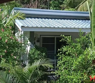 Srithanu House | Independently Yours: Family-Friendly Bungalow Getaway