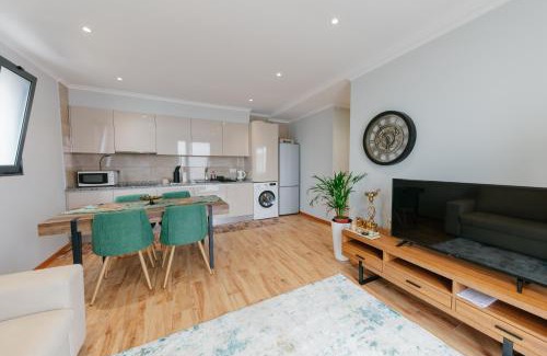Canical Apartment | Eco-Friendly Retreat: Sweet Home with 10/10 Guest Ratings