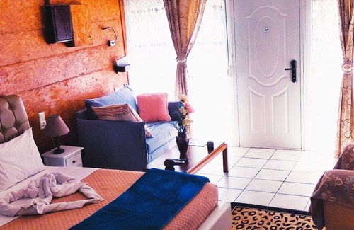 Korithion Apartment | Inviting Sweet Home Suite Apartment in Corinth with Breakfast