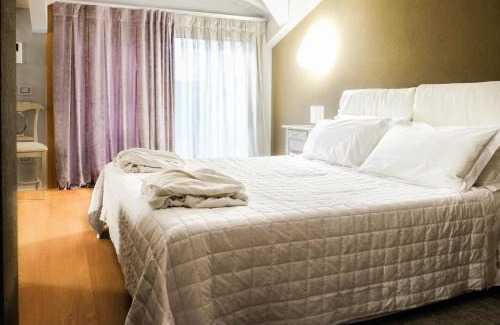 San Benedetto di Lugana House | Unforgettable Sweet Life Villas: 4-Star Family Retreat