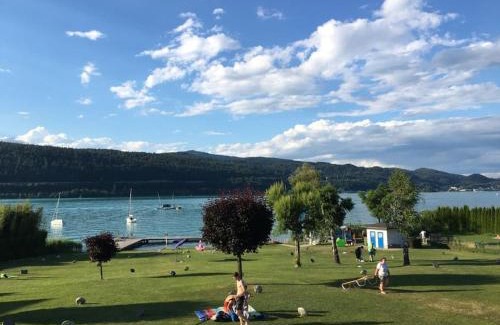 Augsdorf Apartment | Cozy Retreat by Wörthersee with Oceanfront Views