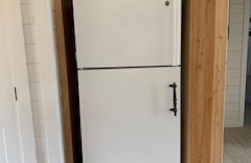 Ozone Cabin | Idyllic Bee Hive Retreat in the Ozarks - Pet Friendly Getaway!