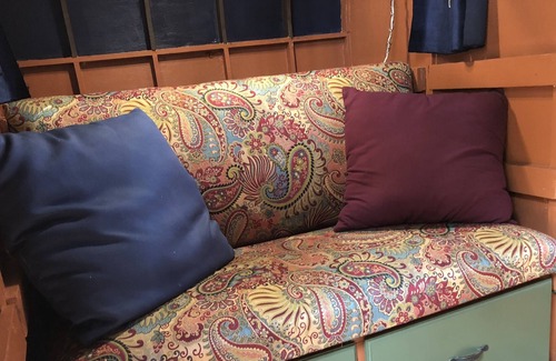 Hawkins House | Sweet little Hippie Chick RV, very quiet and peaceful