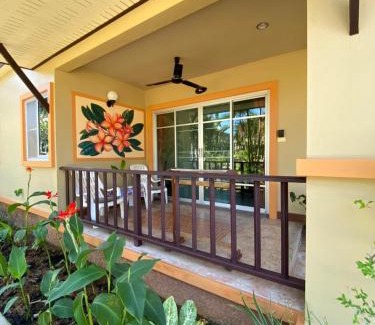 Khuekkhak Hotel | Relax at Sweet Mango Khaolak - Rated 9.4 with Kitchen Access