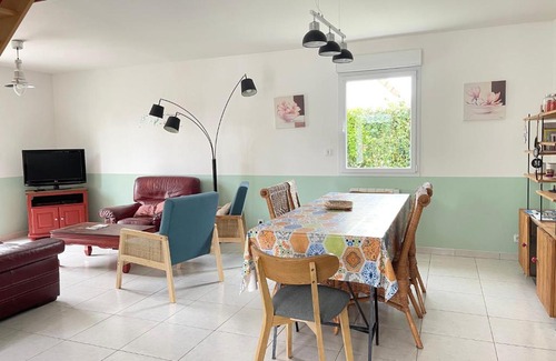 Saint-Laurent-sur-Mer House | Bright and Cozy Home with Garden Near Omaha Beach