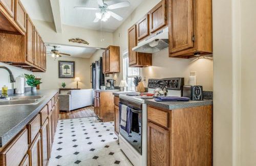South Pensacola House | Discover Sweet on Strong Street - Pet-Friendly Getaway