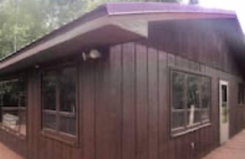 Crane Lake Cabin | Cozy Retreat Cabin on Crane Lake with Pet-Friendly Amenities