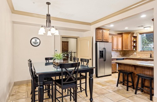 St. George Condo | Ideal Sweet Retreat with Pool & Pet-Friendly Amenities