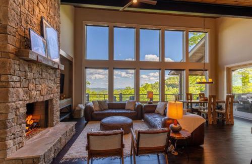 Deep Gap House | Delightful Retreat at Blue Ridge Mountain Club with Pool