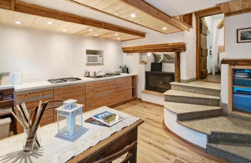 San Giacomo Filippo Apartment | Inviting Sweet Somma Mountain Lodge: Family and Pet Friendly