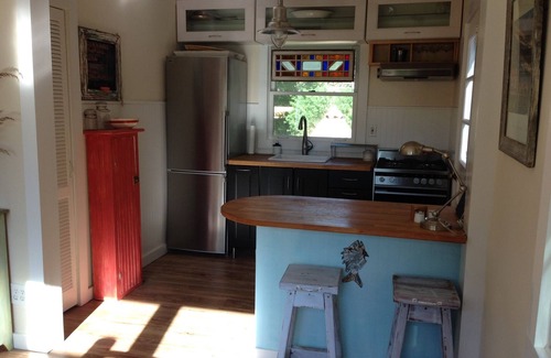 Southold House | Cozy Southold Beach Cottage with Ocean View & Pet Friendly