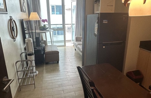 Iloilo Apartment | Guest Rated Studio OneMadison 29 with Pool & Breakfast