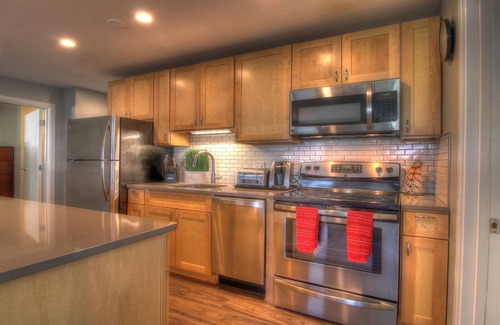 Killington Condo | Modern Suite with Pool & Spa at Premier Ski Resort