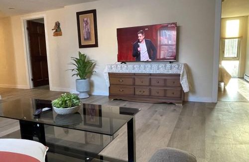 Queens Square Apartment | Sweet two bedrooms building in downtown