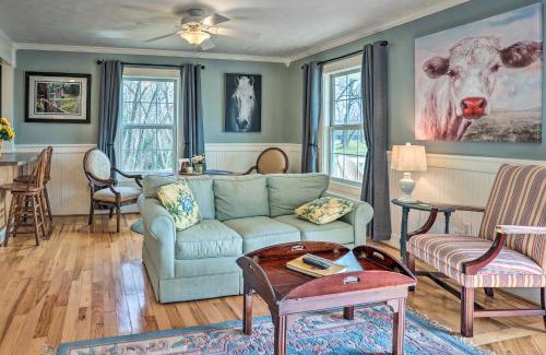 Loretto House | Cozy Vacation Cottage with Deck and Family-Friendly Amenities